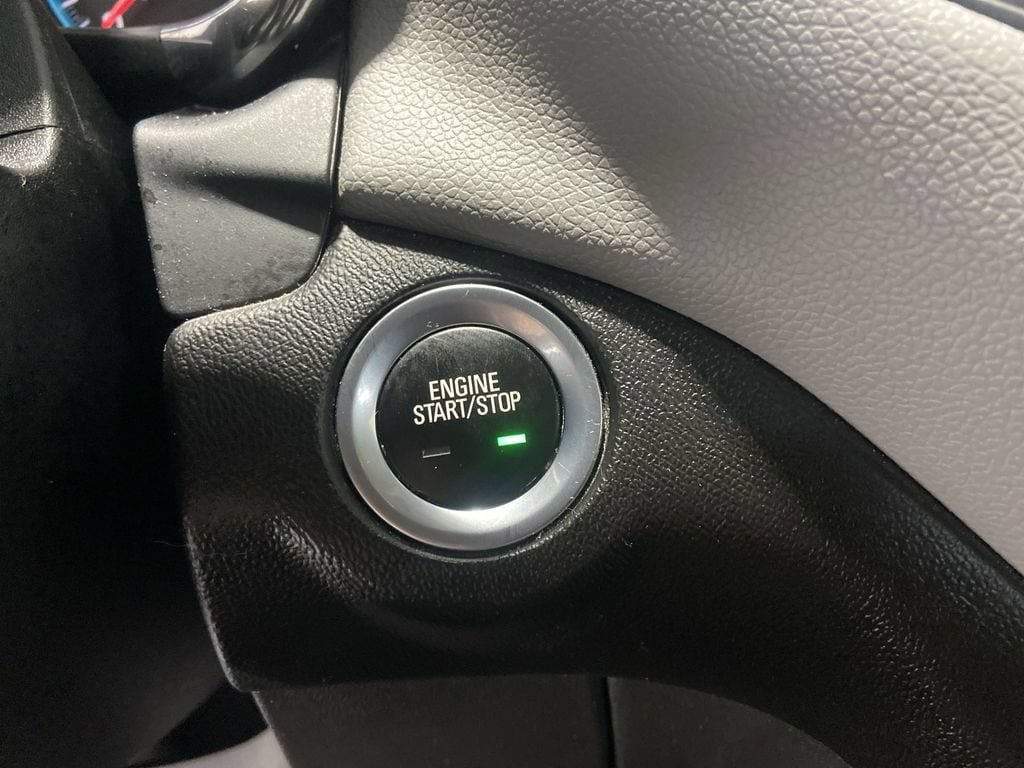 2020 Chevrolet Equinox LS - Photo 17