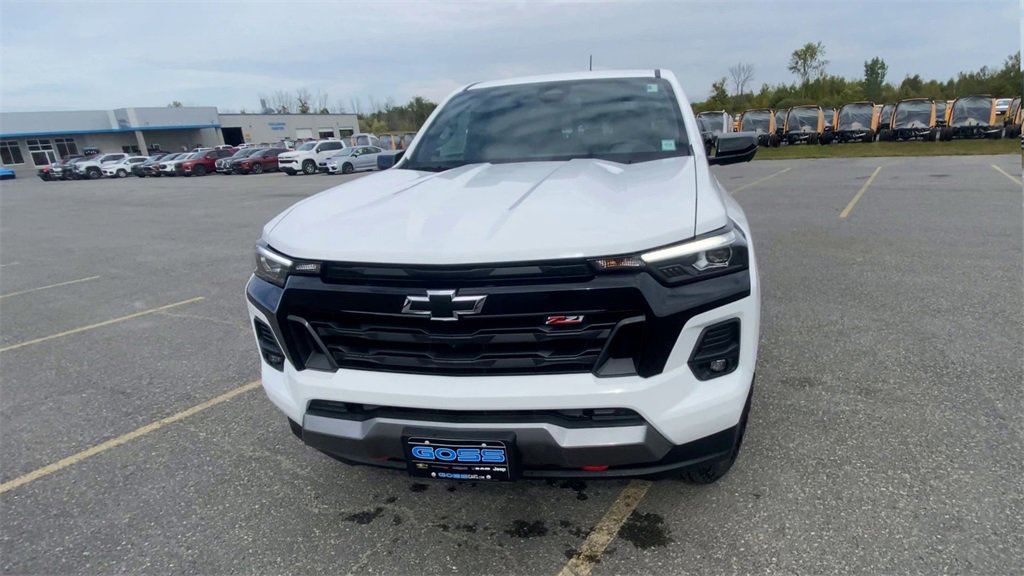 2026 Chevrolet Colorado Z71 photo 3