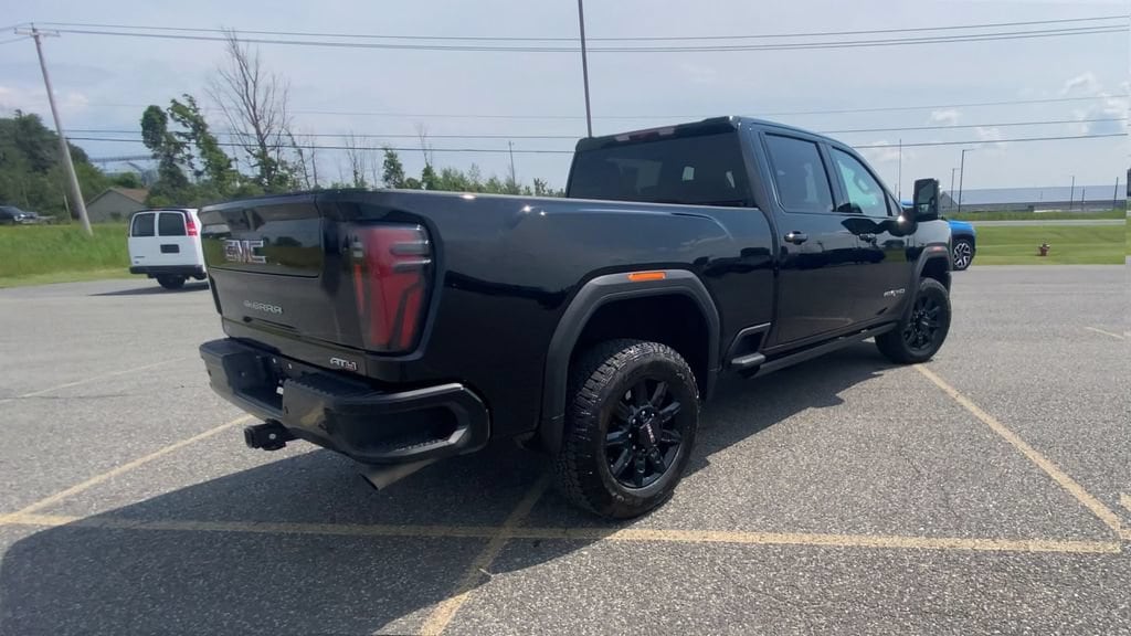 2024 GMC Sierra 2500HD AT4 - Photo 8