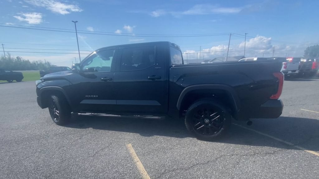 2025 Toyota Tundra Limited - Photo 6