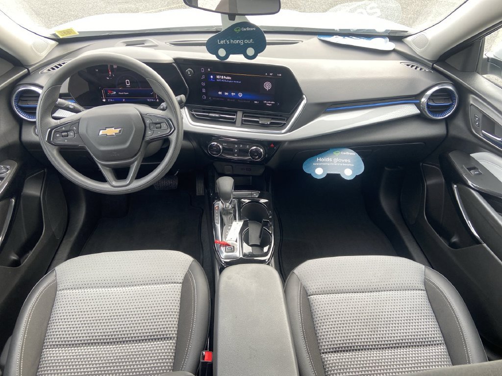 2024 Chevrolet Trax LT - Photo 19