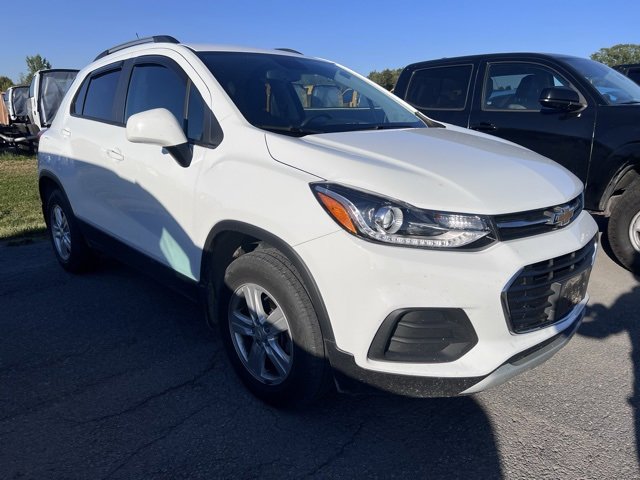 2022 Chevrolet Trax LT photo 2