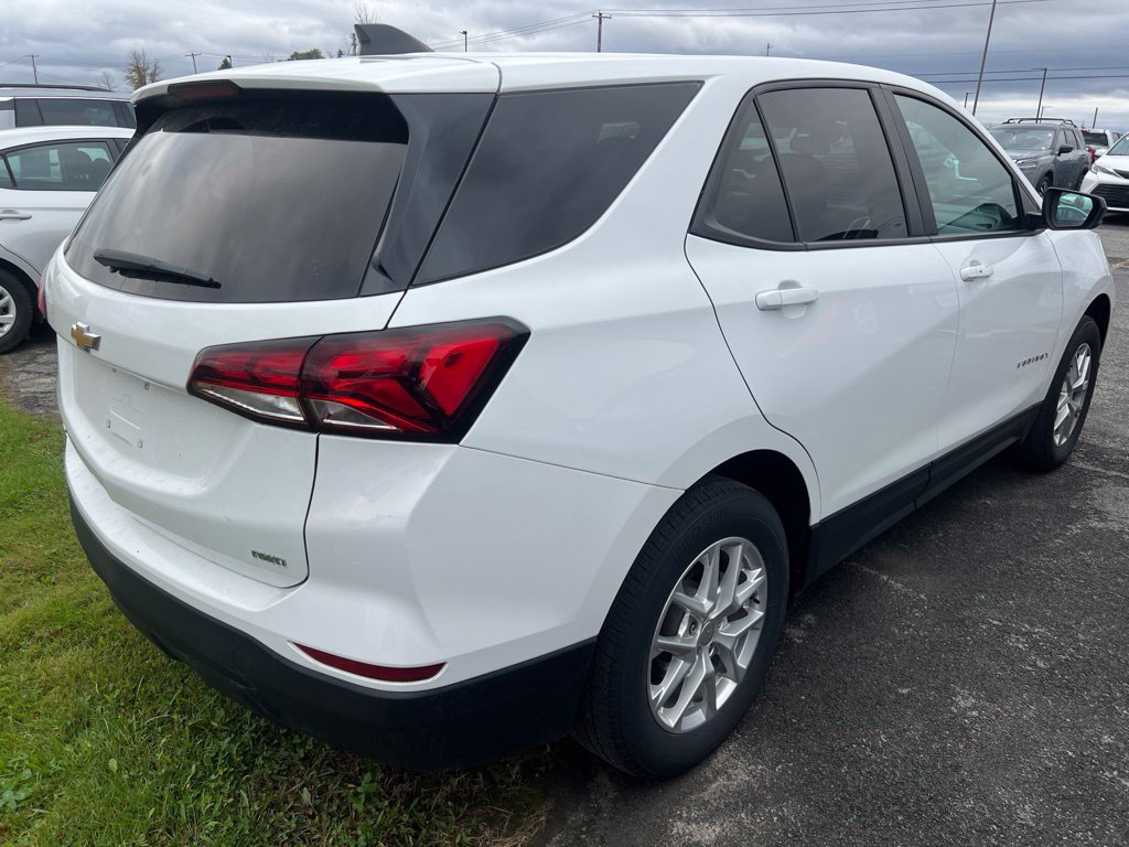 Used 2022 Chevrolet Equinox LS SUV