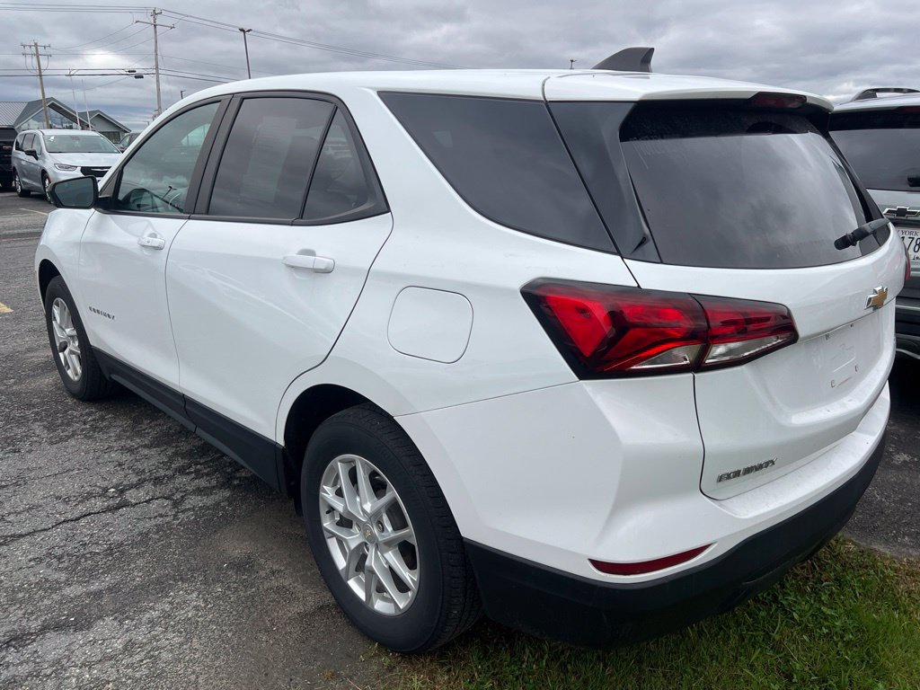 Used 2022 Chevrolet Equinox LS SUV