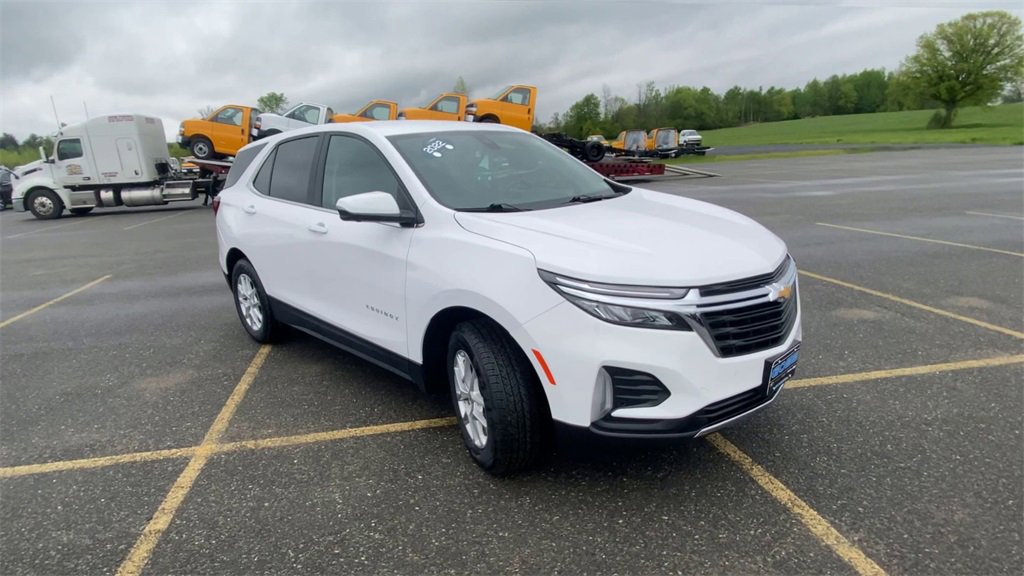 Used 2022 Chevrolet Equinox LT with VIN 3GNAXUEV4NL218732 for sale in Champlain, NY