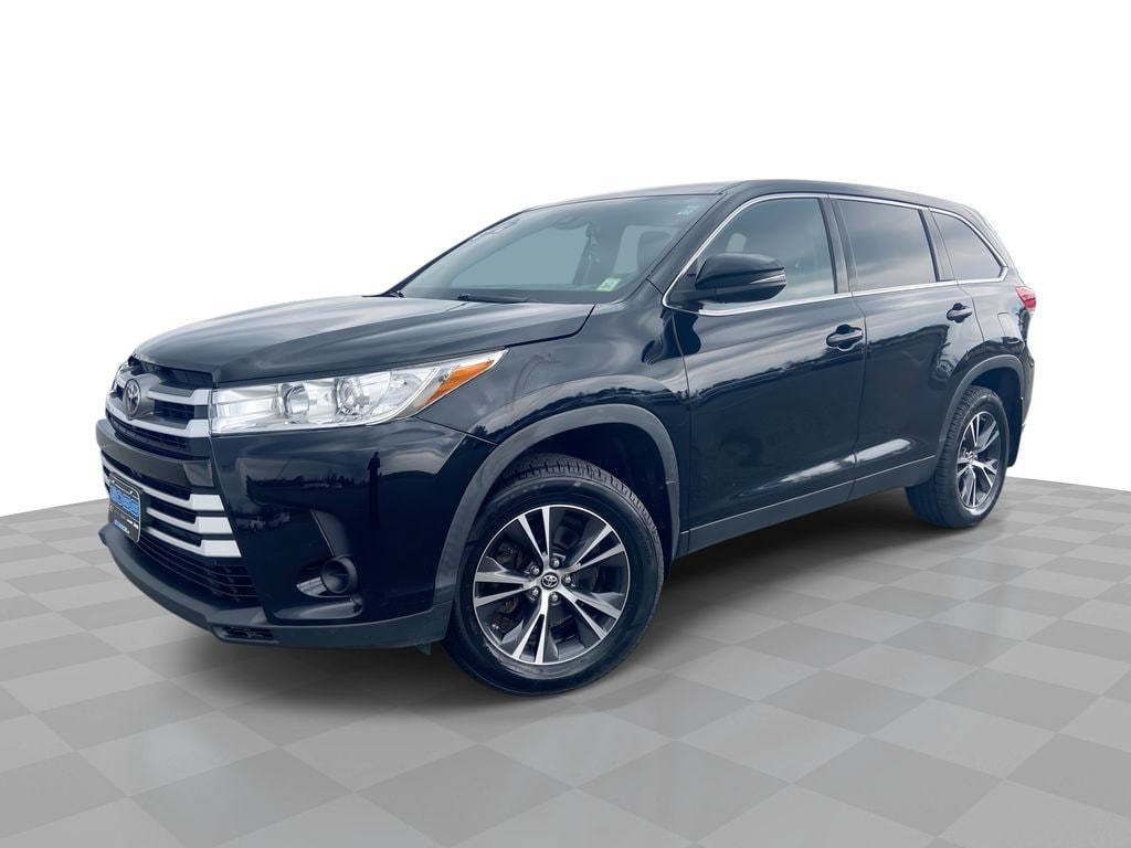 Used 2019 Toyota Highlander LE SUV