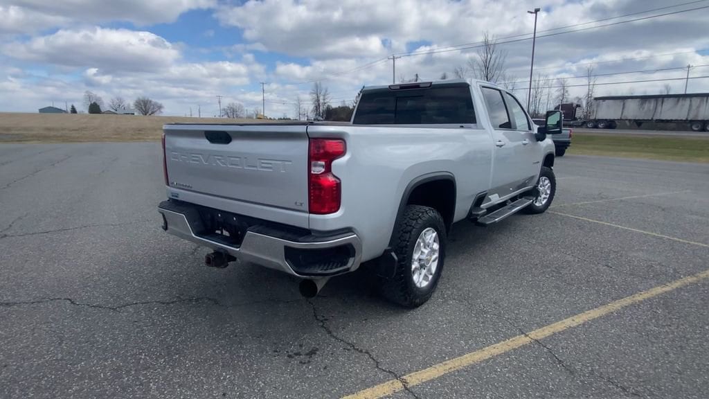 2022 Chevrolet Silverado 3500HD LT - Photo 8