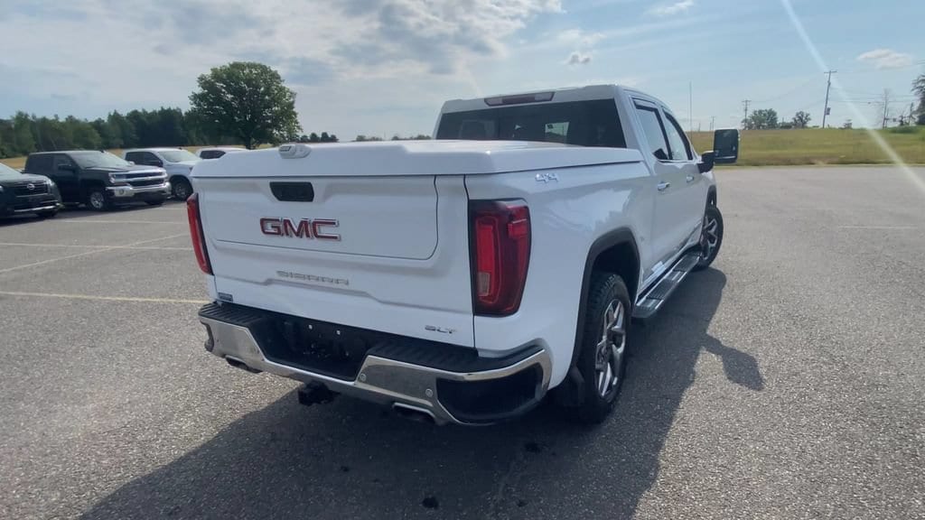 2023 GMC Sierra 1500 SLT - Photo 8