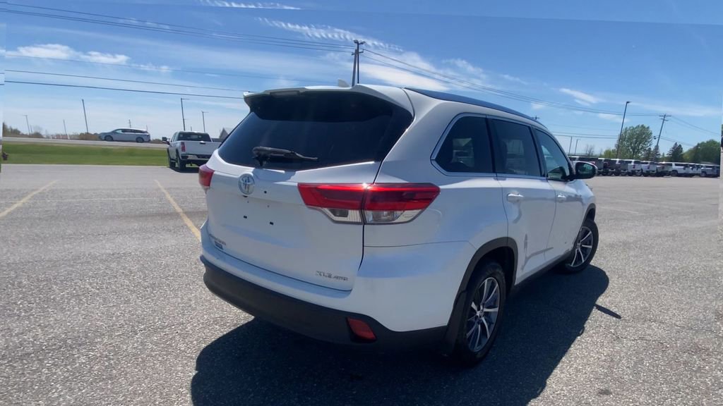 2019 Toyota Highlander XLE - Photo 8