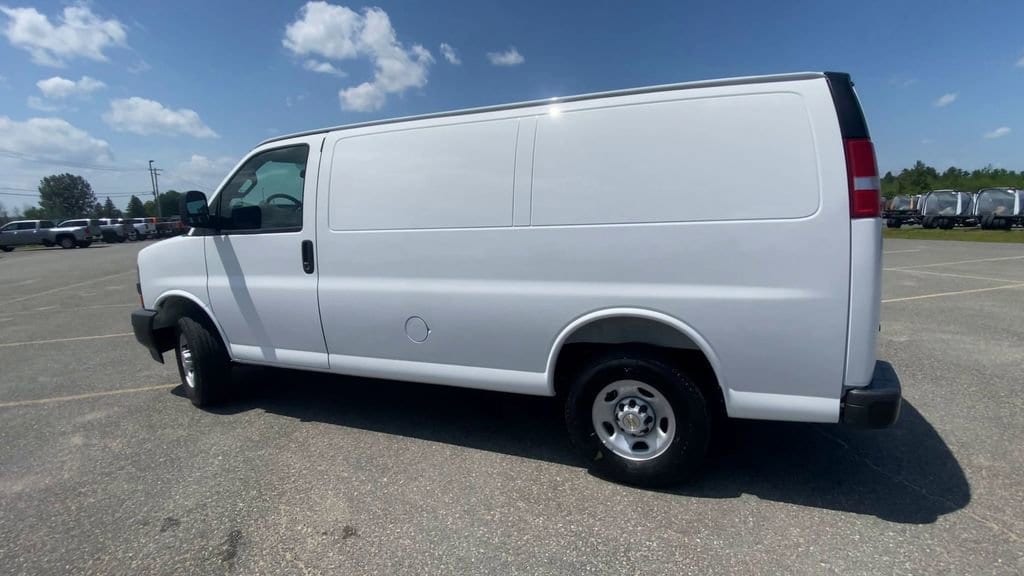 2025 Chevrolet Express Cargo Work Van - Photo 7