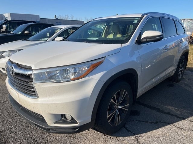 2016 Toyota Highlander XLE's photo