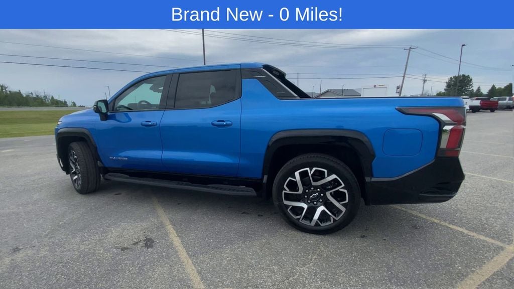 2025 Chevrolet Silverado EV RST - Photo 65