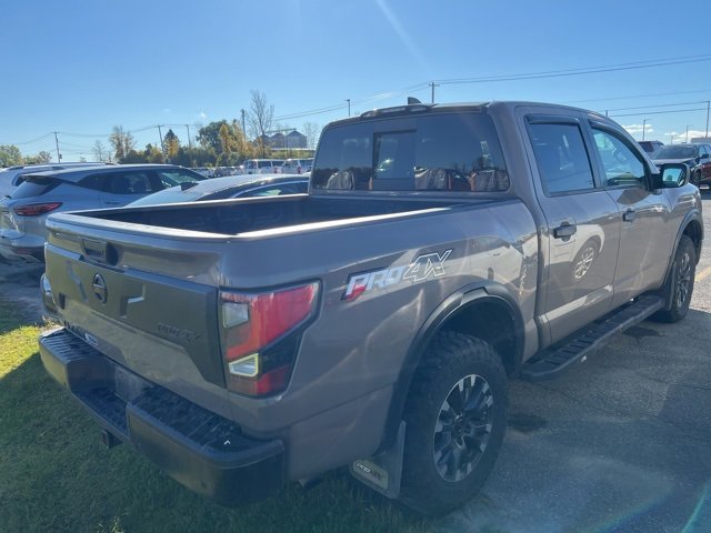 2022 Nissan Titan PRO-4X photo 3