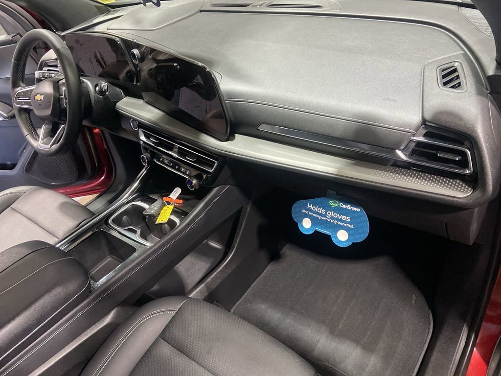 2025 Chevrolet Traverse LT - Photo 28