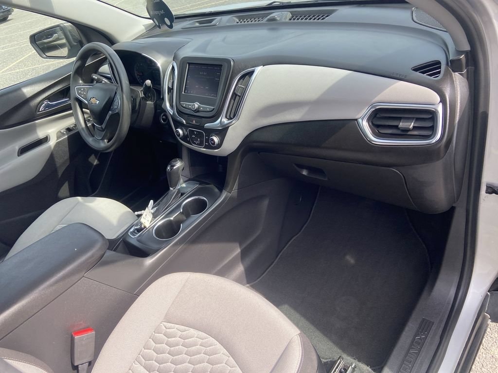 2020 Chevrolet Equinox LS - Photo 28
