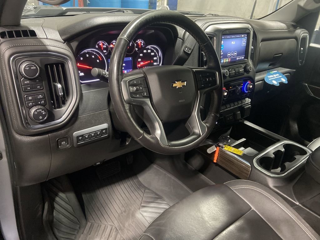 2022 Chevrolet Silverado 3500HD LT - Photo 10