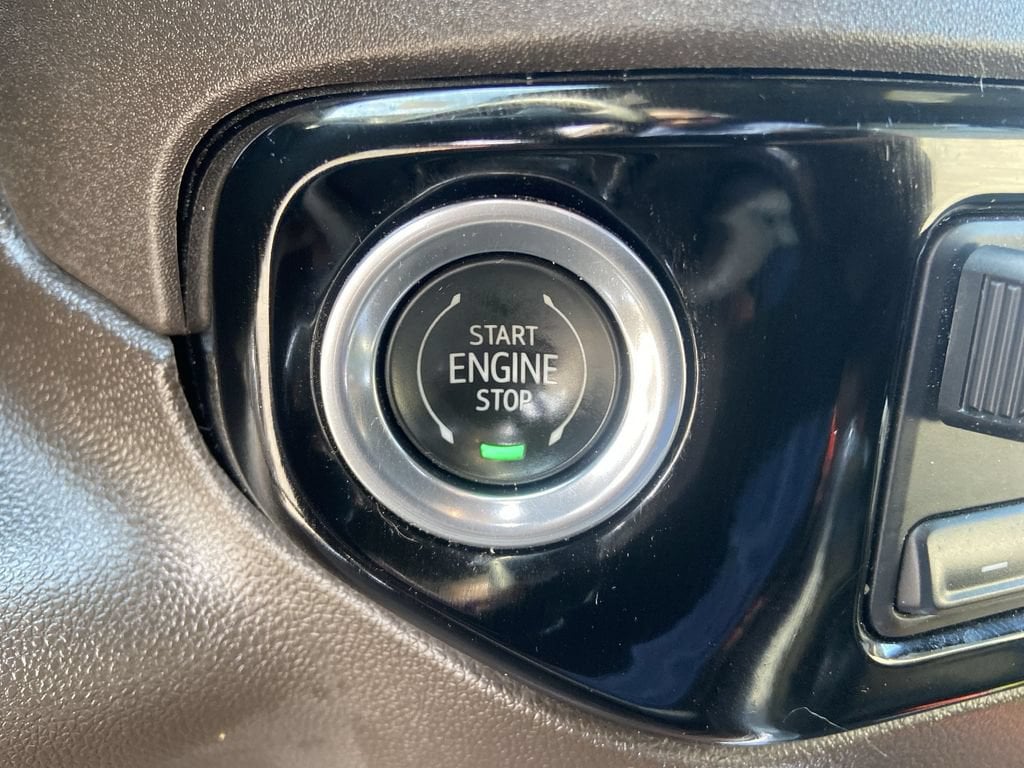 2023 GMC Sierra 1500 SLT - Photo 17