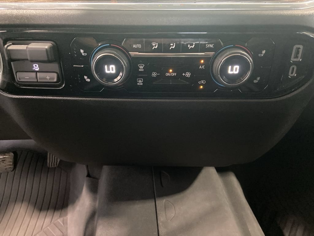 2023 Chevrolet Silverado 1500 RST - Photo 18