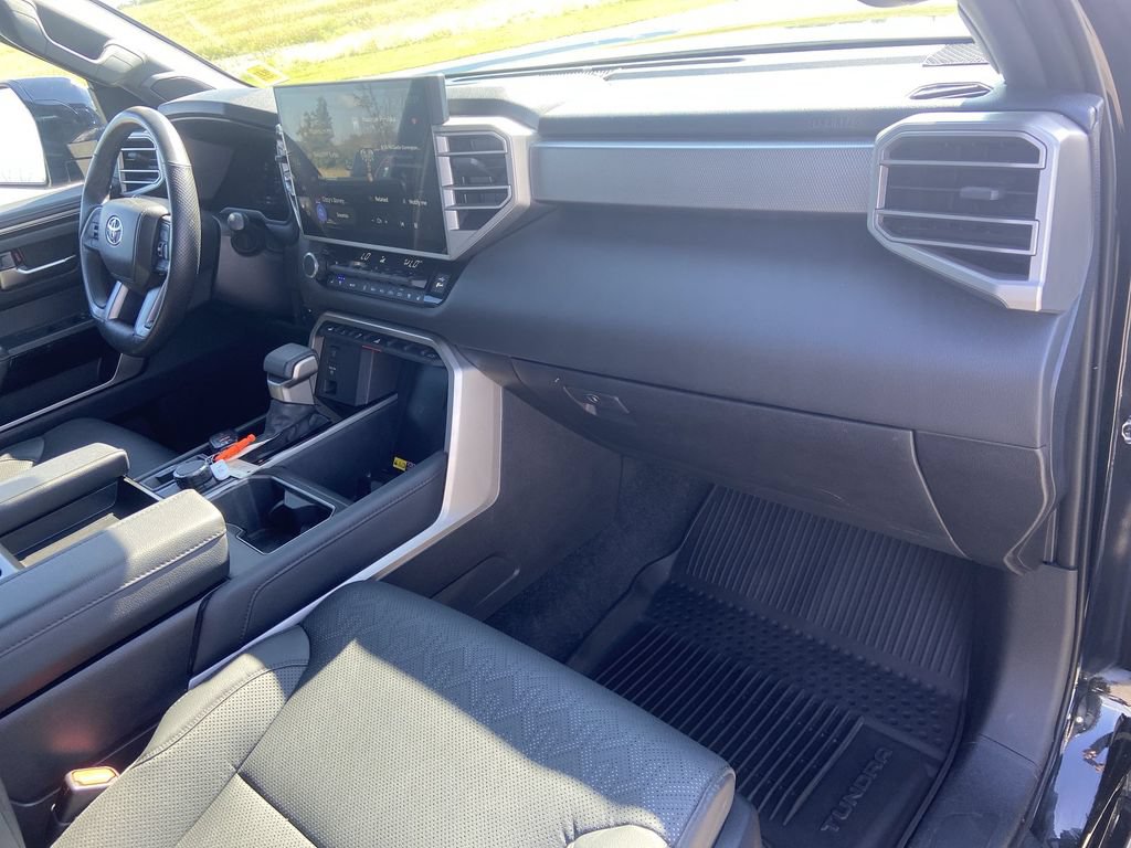 2025 Toyota Tundra Limited - Photo 36