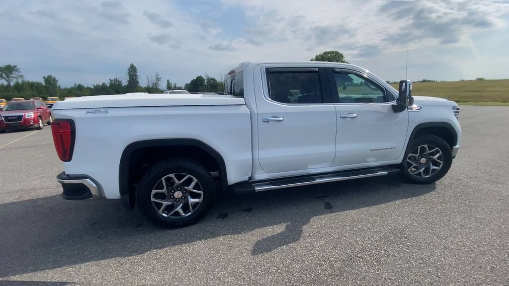 2023 GMC Sierra 1500 SLT - Photo 9