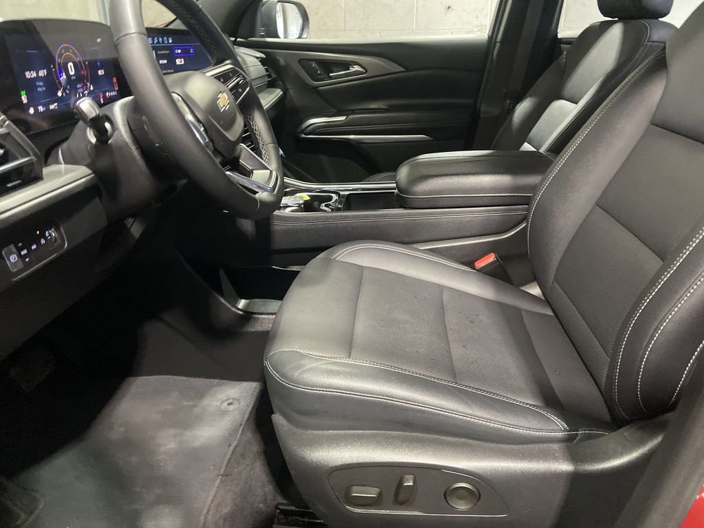 2025 Chevrolet Traverse LT - Photo 19