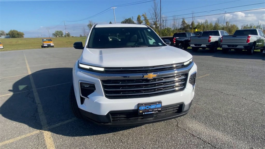 2026 Chevrolet Traverse photo 3