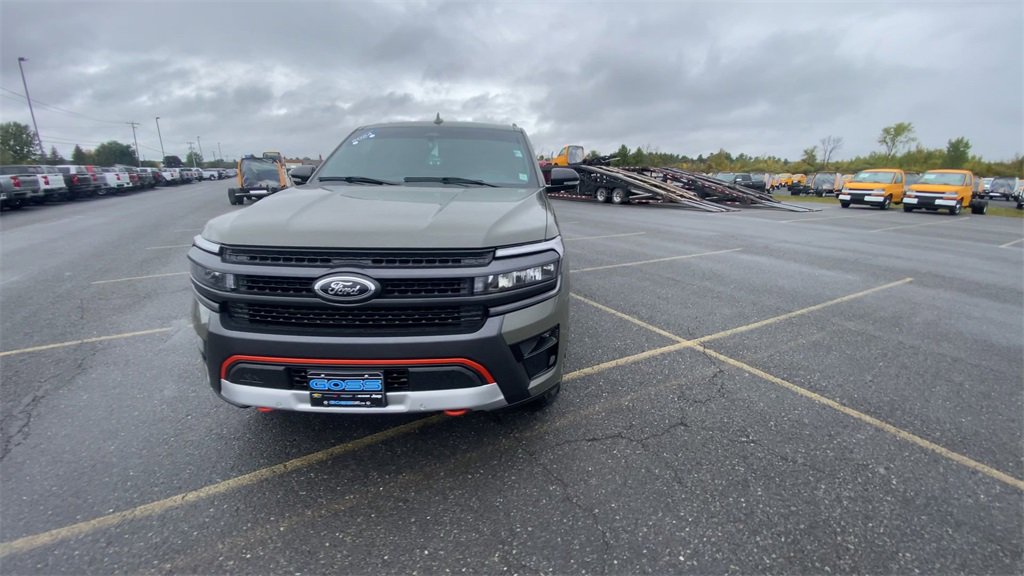 2024 Ford Expedition Timberline photo 3