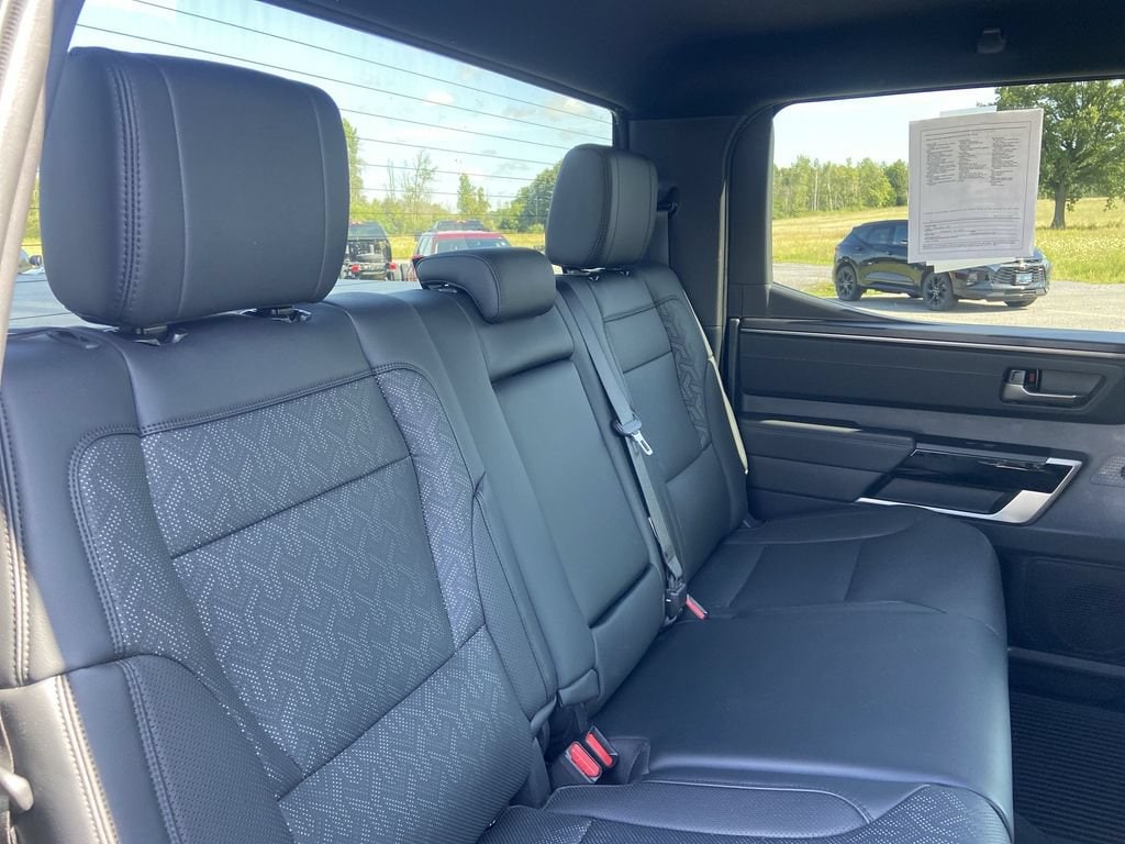 2025 Toyota Tundra Limited - Photo 13