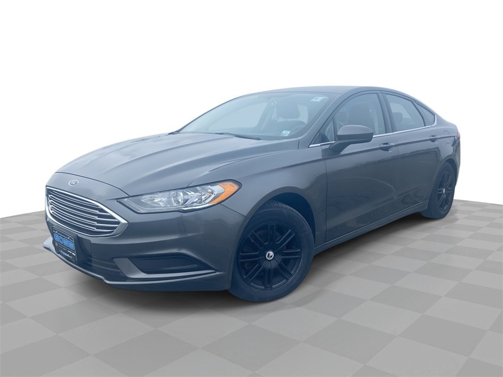 2017 Ford Fusion SE's photo