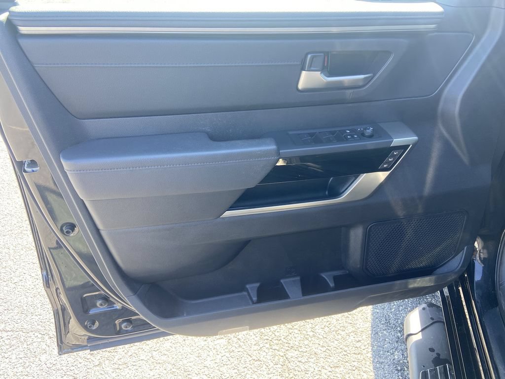 2025 Toyota Tundra Limited - Photo 30