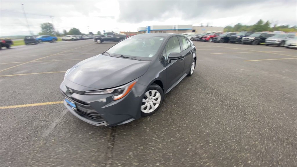 2023 Toyota Corolla LE photo 4