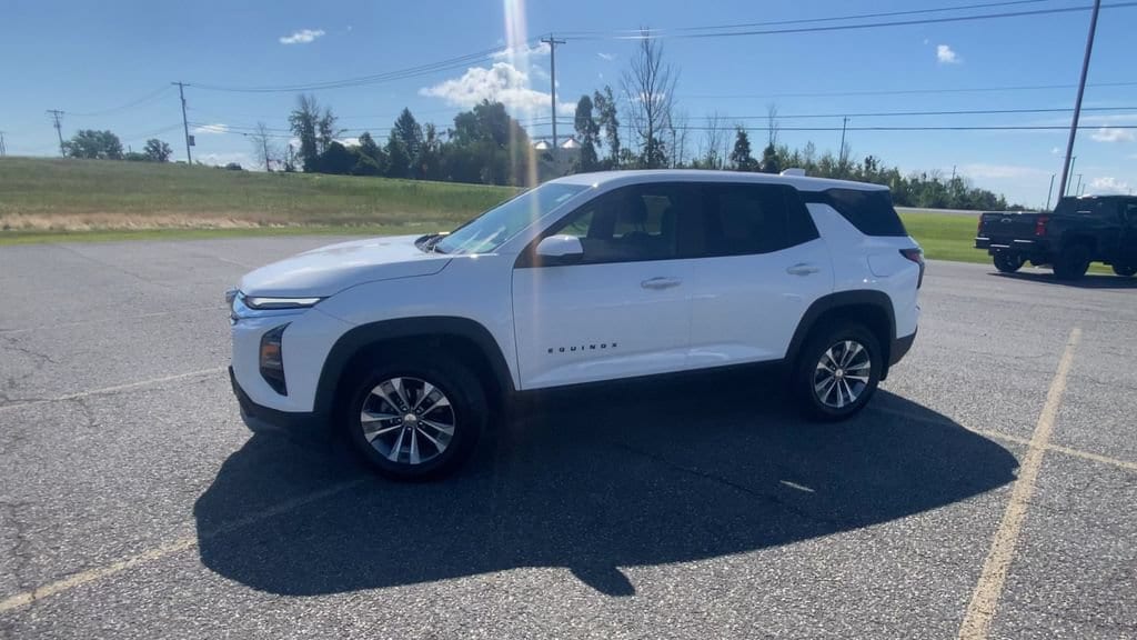 2025 Chevrolet Equinox LT - Photo 5