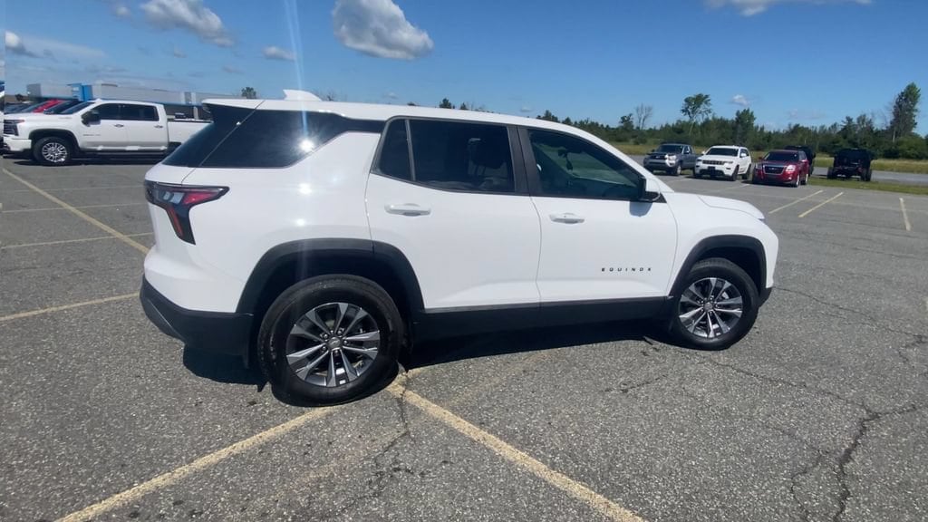 2025 Chevrolet Equinox LT - Photo 9