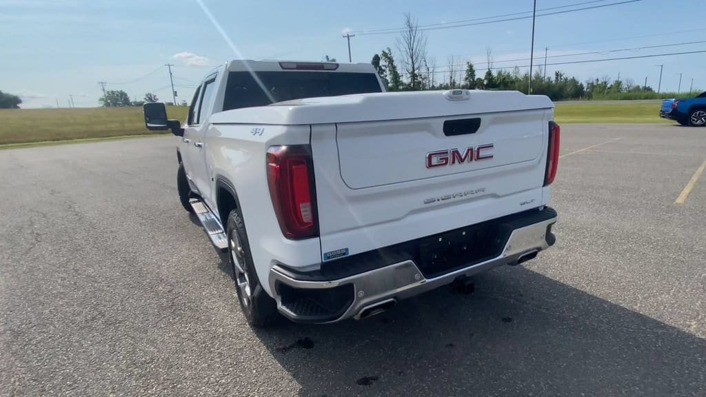 2023 GMC Sierra 1500 SLT - Photo 7
