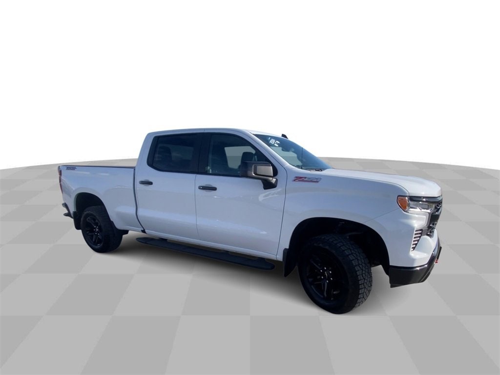 Used 2024 Chevrolet Silverado 1500 LT Trail Boss with VIN 3GCUDFED3RG180958 for sale in Champlain, NY