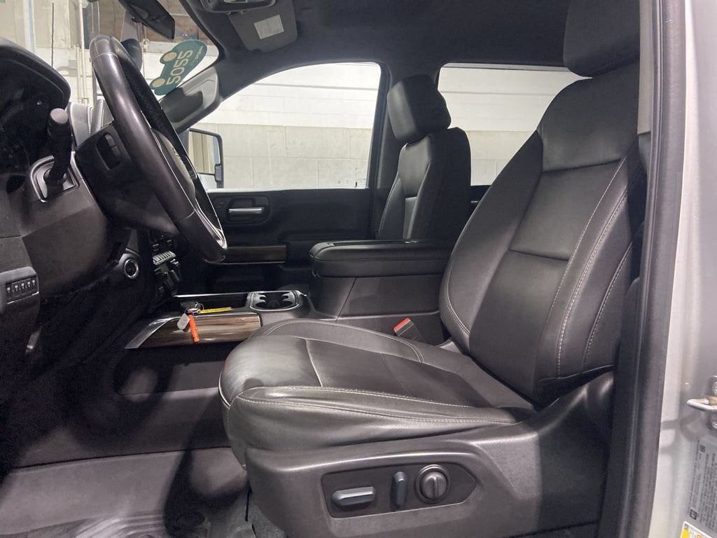 2022 Chevrolet Silverado 3500HD LT - Photo 18