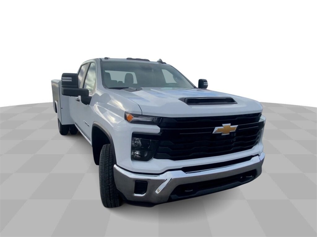 2025 Chevrolet Silverado 3500HD Work Truck photo 3