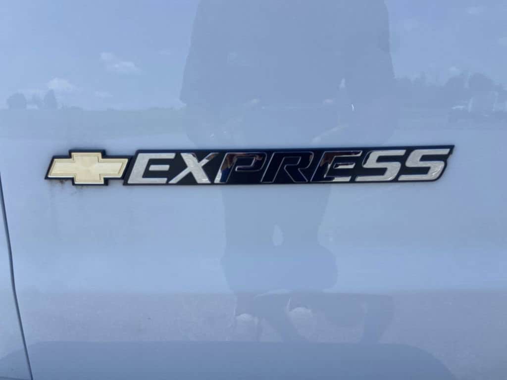 2025 Chevrolet Express Cargo Work Van - Photo 29