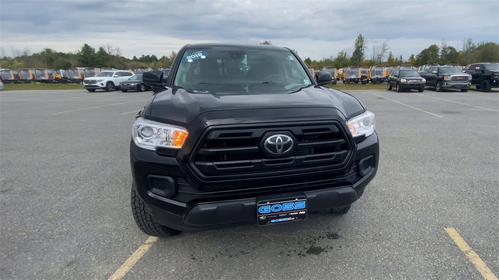 2019 Toyota Tacoma SR V6 photo 3