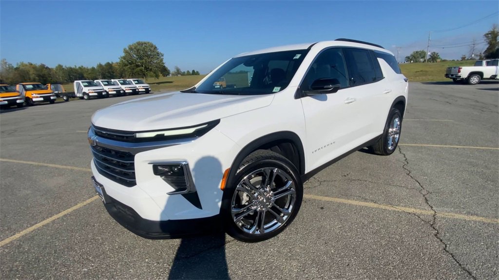 2026 Chevrolet Traverse photo 4