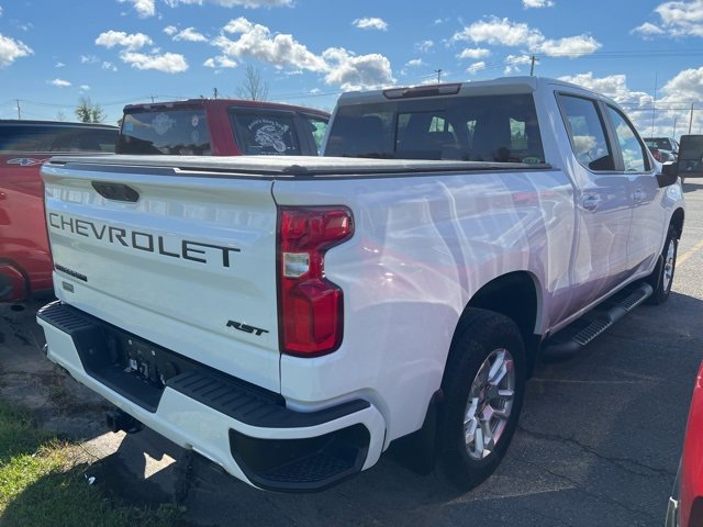 2022 Chevrolet Silverado 1500 RST photo 2