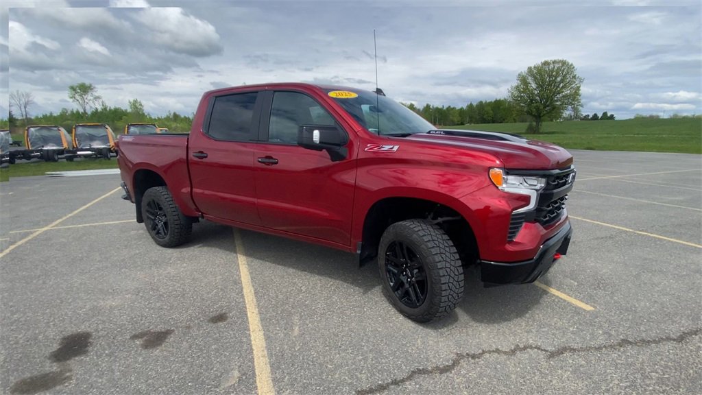 Used 2025 Chevrolet Silverado 1500 LT Trail Boss with VIN 3GCUKFEL5SG106010 for sale in Champlain, NY