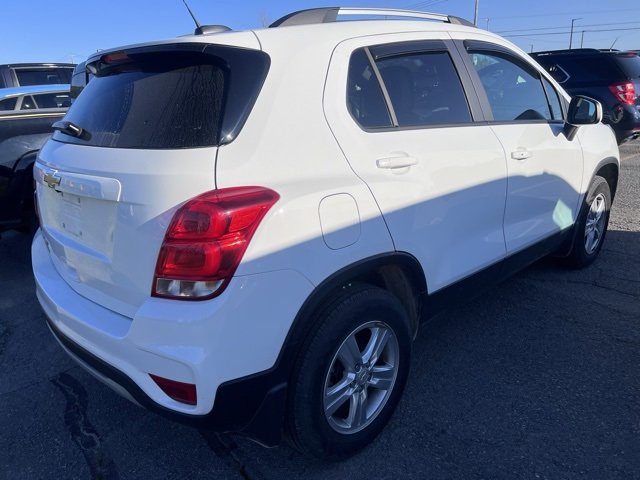 2022 Chevrolet Trax LT photo 3