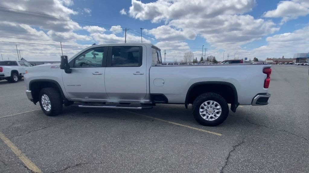 2022 Chevrolet Silverado 3500HD LT - Photo 6