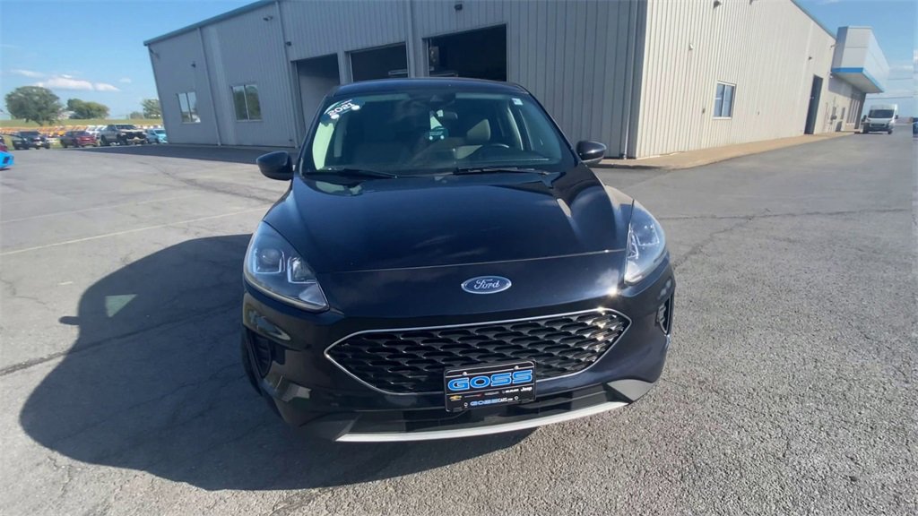 2021 Ford Escape SE photo 2