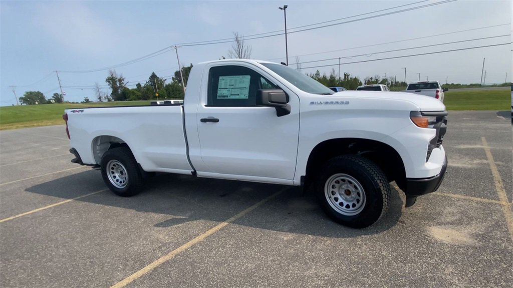 2025 Chevrolet Silverado 1500 photo 2