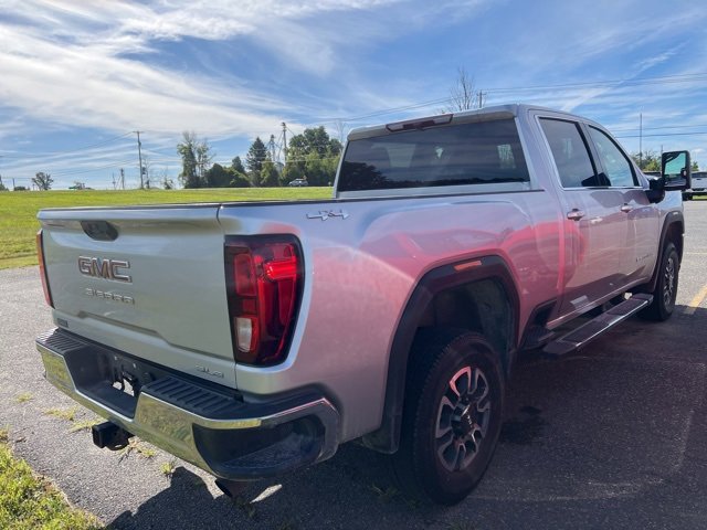 2022 Gmc Sierra 2500 HD SLE photo 3