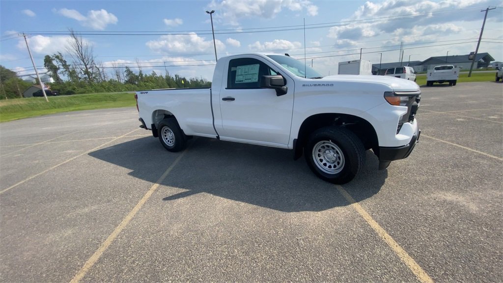 2025 Chevrolet Silverado 1500 photo 2