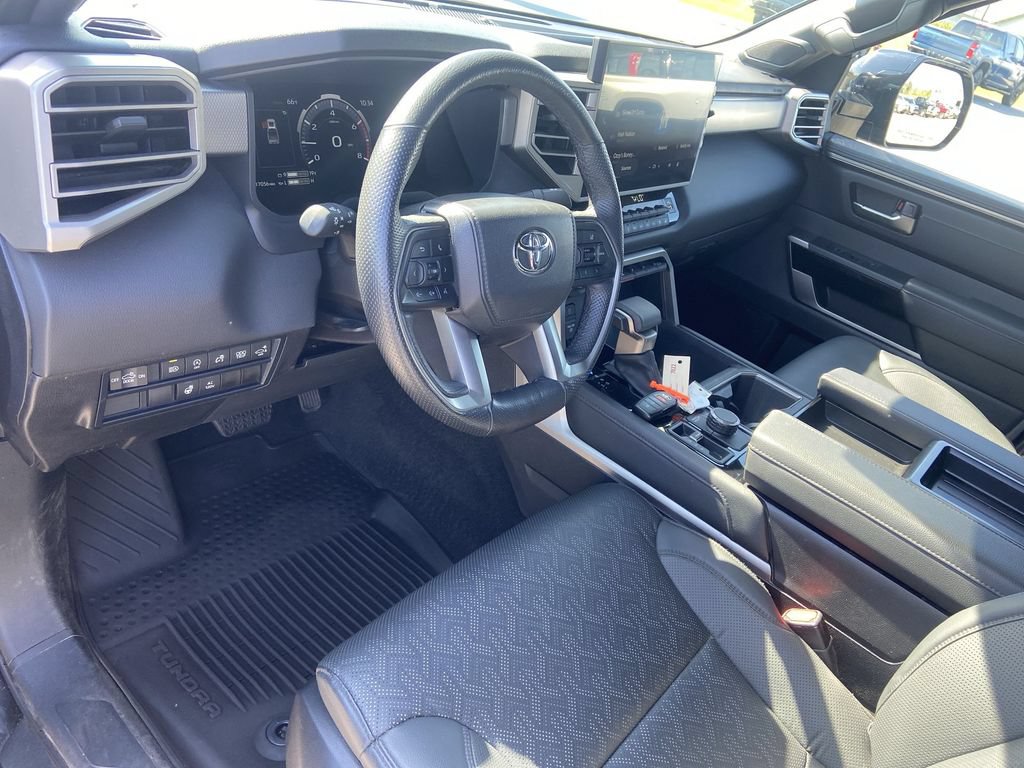 2025 Toyota Tundra Limited - Photo 18