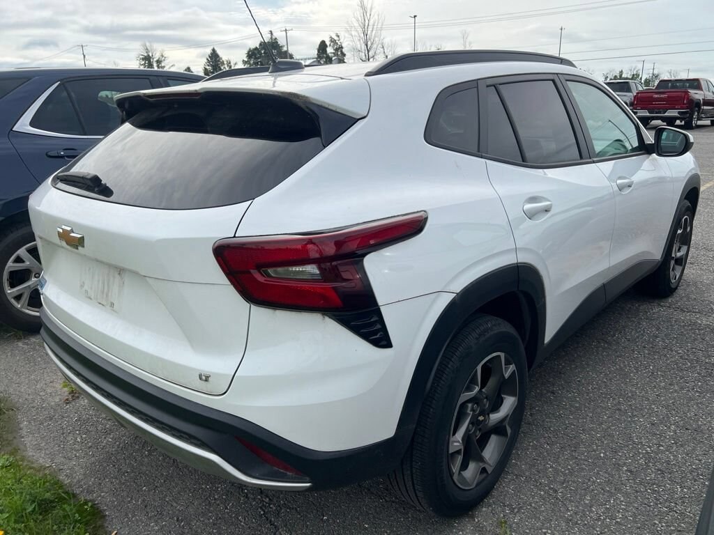 Used 2024 Chevrolet Trax LT SUV